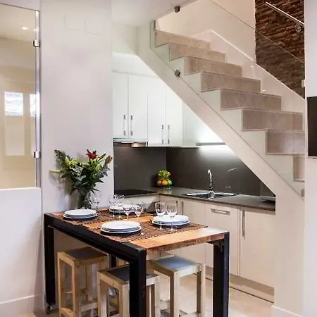 We Town House With Terrace Apartment