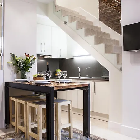 We Town House With Terrace Apartment *