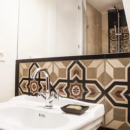 We Town House With Terrace Apartment *