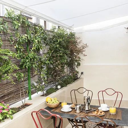 We Town House With Terrace Apartment *